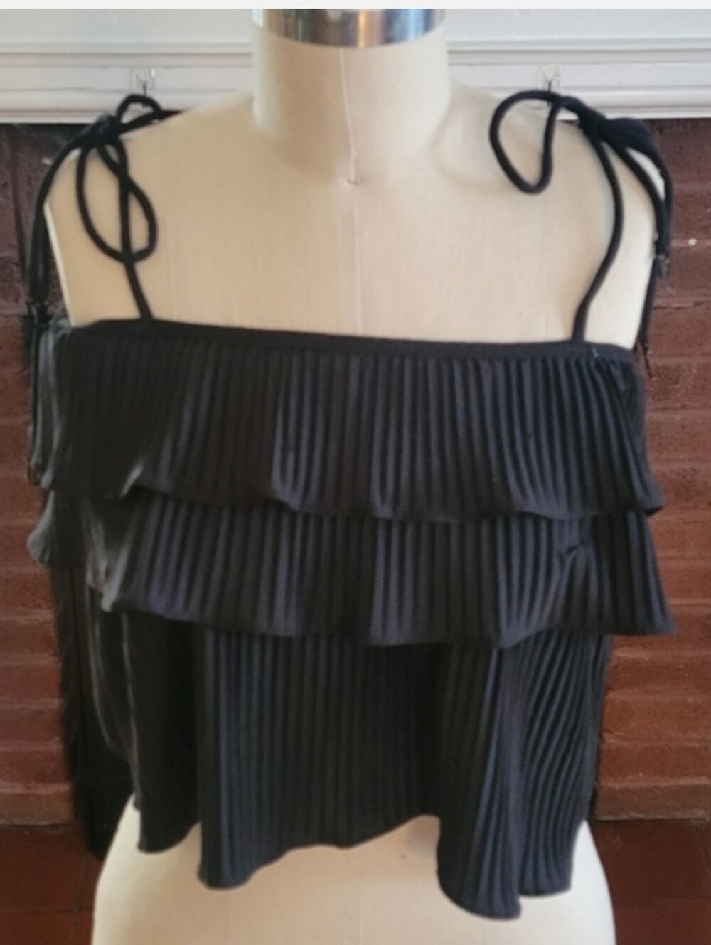 JUICY COUTURE Beach Royality Tiered Crop Black Top Size Medium